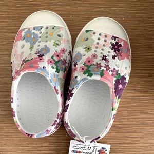 Brand new with tags size 5 Jefferson Natives